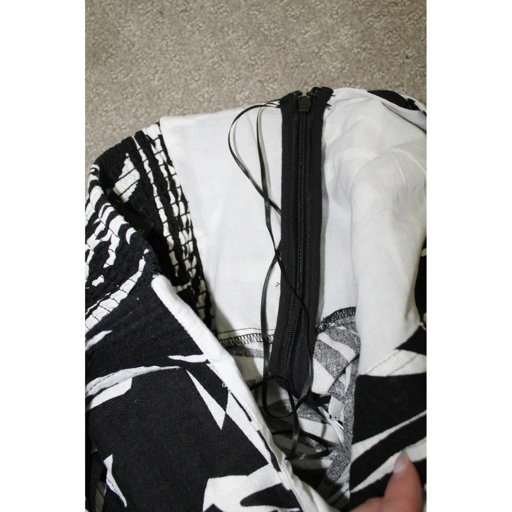 Tahari Black White Palm Leaf Sleeveless Wide Leg Belted Jumpsuit‎ Pockets Size 4